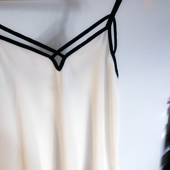 Brandy Melville Tank Top - Picture 9 of 11